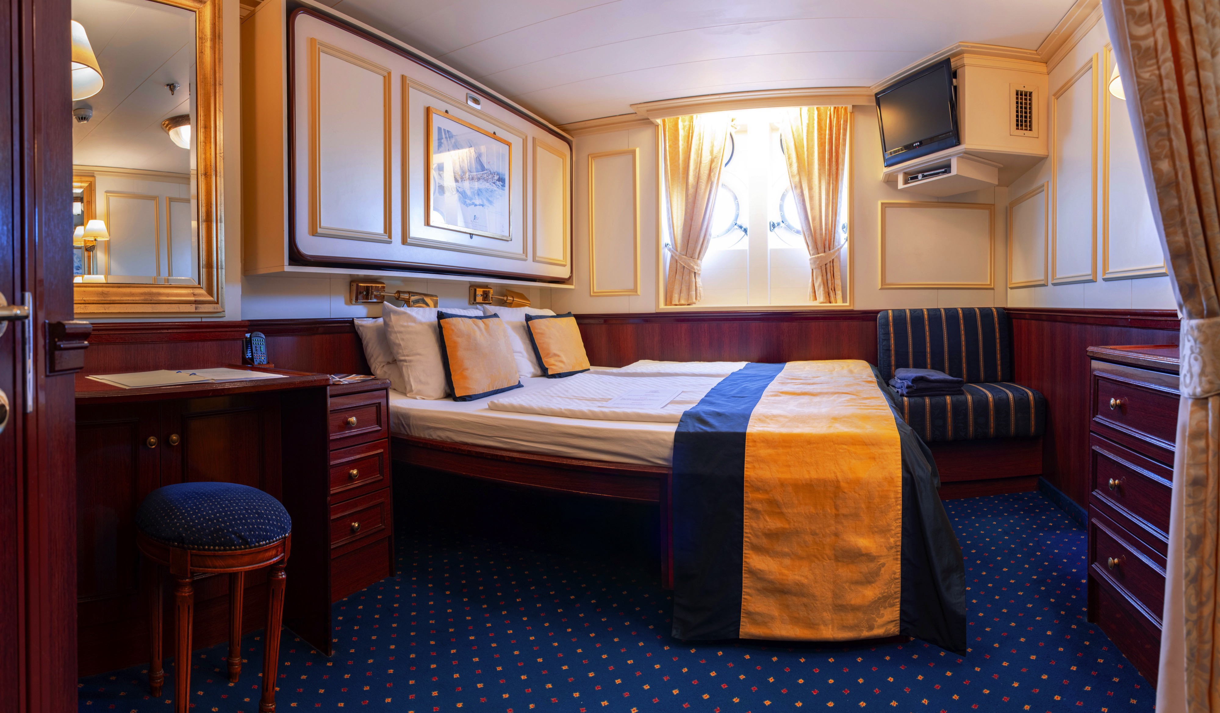 Category 3 - Outside Cabins